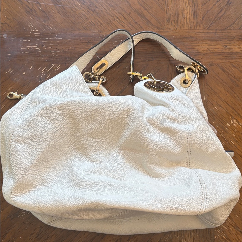 Michael Kors Soft Pebbled Leather Hobo Bag in Cream - Picture 2 of 8